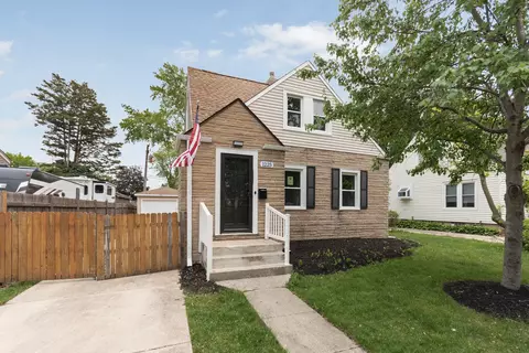 1225 Highridge Pkwy, Westchester, IL 60154