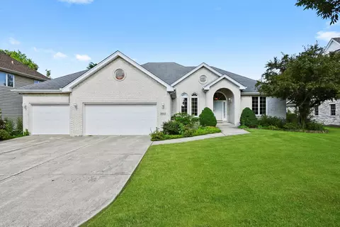 6443 Davane Ct, Downers Grove, IL 60516