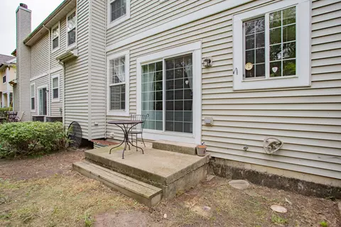 Exterior - 800 Linden Cir, Hoffman Estates, IL 60169 photo 3 of 3