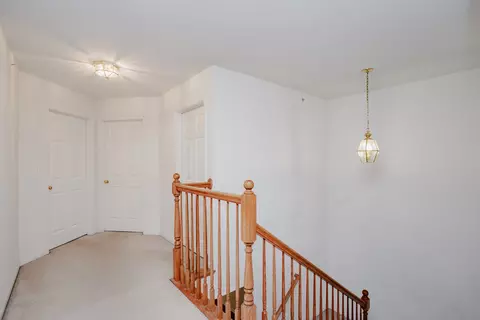 Entry Way - 800 Linden Cir, Hoffman Estates, IL 60169 photo 2 of 2