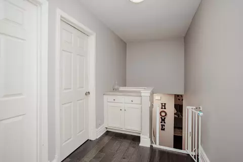 Entry Way - 1954 Brookside Ln, Hoffman Estates, IL 60169 photo 5 of 5