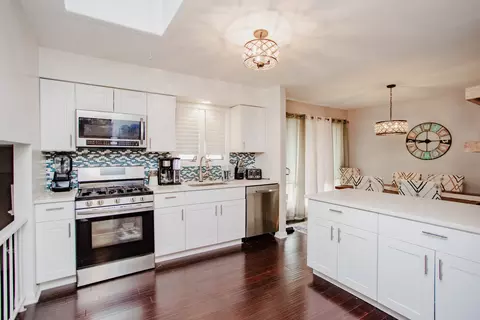 Kitchen - 1954 Brookside Ln, Hoffman Estates, IL 60169 photo 1 of 1