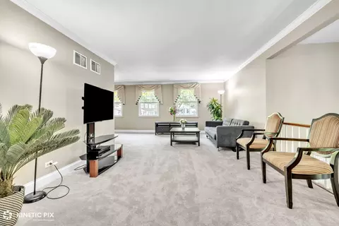 Living - 1213 Ryson Ct, Wheaton, IL 60189 photo 1 of 5