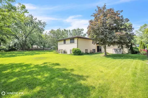 Exterior - 1213 Ryson Ct, Wheaton, IL 60189 photo 6 of 6