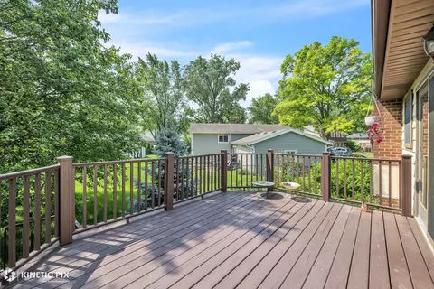 Exterior - 1213 Ryson Ct, Wheaton, IL 60189 photo 2 of 6