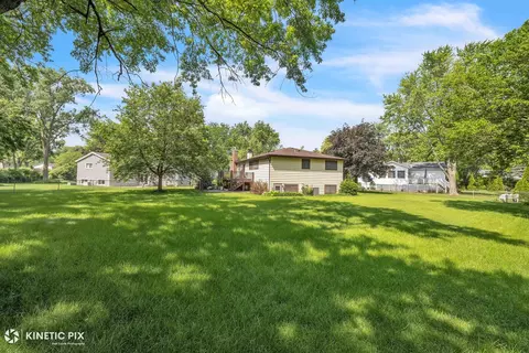 Exterior - 1213 Ryson Ct, Wheaton, IL 60189 photo 5 of 6