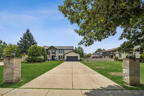 Exterior - 3335 Elmdale Rd, Glenview, IL 60025 photo 4 of 7
