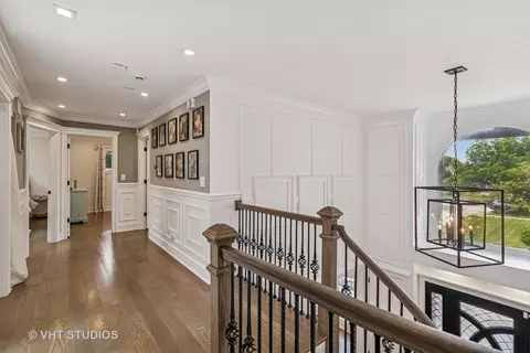 Entry Way - 3335 Elmdale Rd, Glenview, IL 60025 photo 4 of 6