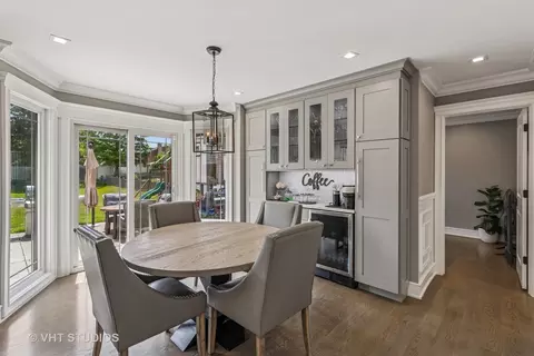 Dining - 3335 Elmdale Rd, Glenview, IL 60025 photo 4 of 4