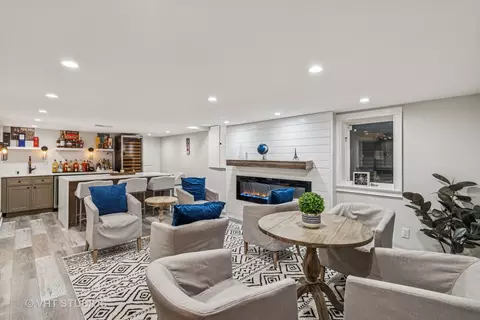 Living - 3335 Elmdale Rd, Glenview, IL 60025 photo 10 of 12