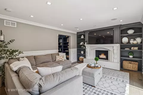 Living - 3335 Elmdale Rd, Glenview, IL 60025 photo 6 of 12