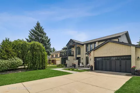 Exterior - 3335 Elmdale Rd, Glenview, IL 60025 photo 2 of 7