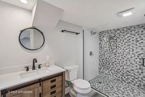 Bath - 3335 Elmdale Rd, Glenview, IL 60025 photo 5 of 5