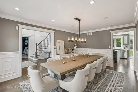 Dining - 3335 Elmdale Rd, Glenview, IL 60025 photo 3 of 4