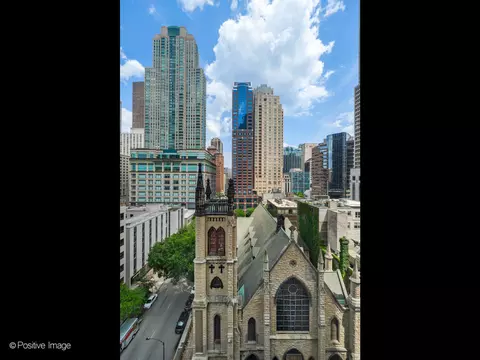 View/Area - 21 E Huron St #1106, Chicago, IL 60611 photo 3 of 3