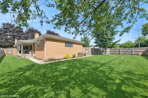 Exterior - 1 E Milburn Ave, Mount Prospect, IL 60056 photo 3 of 3