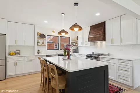 Kitchen - 1 E Milburn Ave, Mount Prospect, IL 60056 photo 1 of 3