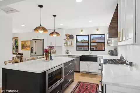 Kitchen - 1 E Milburn Ave, Mount Prospect, IL 60056 photo 2 of 3