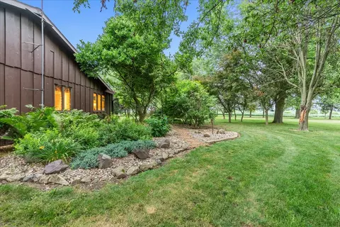Exterior - 25316 E 1100 North Rd, Downs, IL 61736 photo 10 of 29