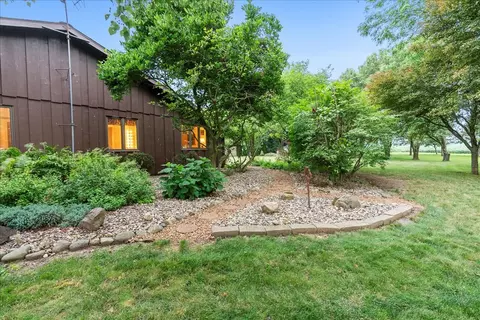 Exterior - 25316 E 1100 North Rd, Downs, IL 61736 photo 11 of 29