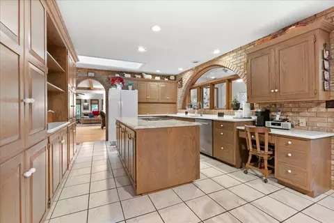 Kitchen - 25316 E 1100 North Rd, Downs, IL 61736 photo 1 of 6