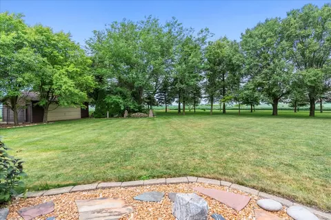 Exterior - 25316 E 1100 North Rd, Downs, IL 61736 photo 8 of 29