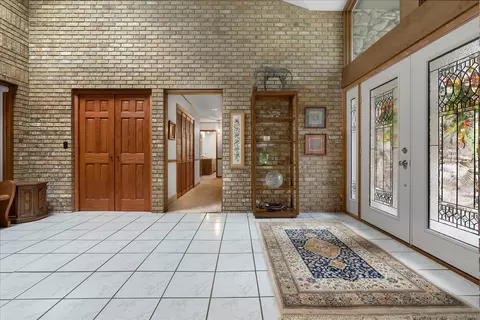 Entry Way - 25316 E 1100 North Rd, Downs, IL 61736 photo 3 of 11