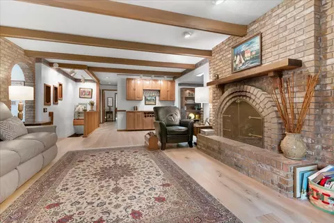 Living - 25316 E 1100 North Rd, Downs, IL 61736 photo 6 of 9