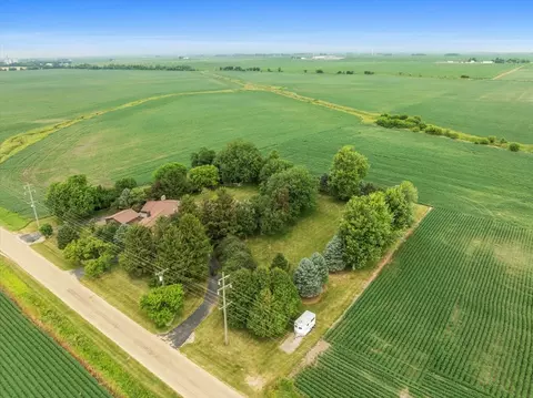 View/Area - 25316 E 1100 North Rd, Downs, IL 61736 photo 1 of 7
