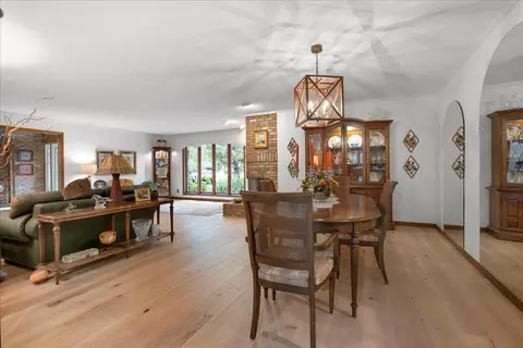 Dining - 25316 E 1100 North Rd, Downs, IL 61736 photo 2 of 4