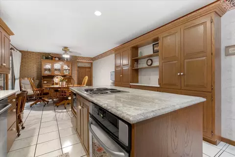 Kitchen - 25316 E 1100 North Rd, Downs, IL 61736 photo 2 of 6