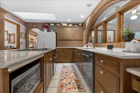 Kitchen - 25316 E 1100 North Rd, Downs, IL 61736 photo 6 of 6
