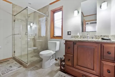 Bath - 25316 E 1100 North Rd, Downs, IL 61736 photo 4 of 9