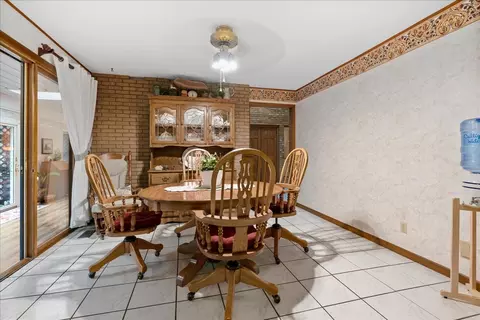 Dining - 25316 E 1100 North Rd, Downs, IL 61736 photo 4 of 4