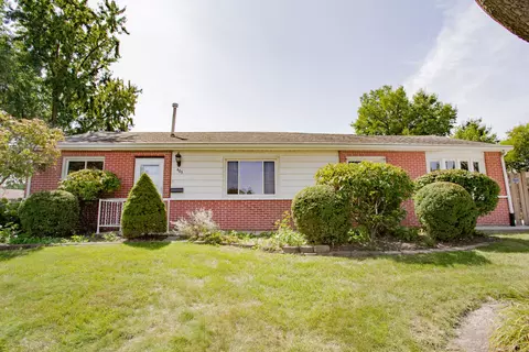 465 Apache Ln, Hoffman Estates, IL 60169