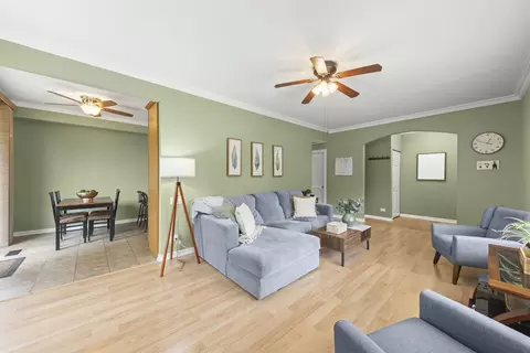Living - 931 Mesa Dr, Elgin, IL 60123 photo 1 of 2