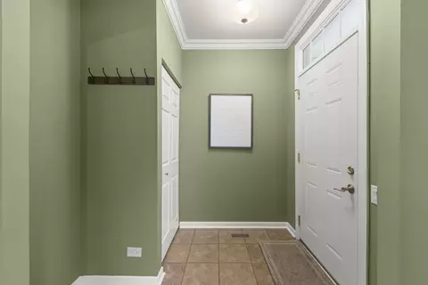 Entry Way - 931 Mesa Dr, Elgin, IL 60123 photo 1 of 1