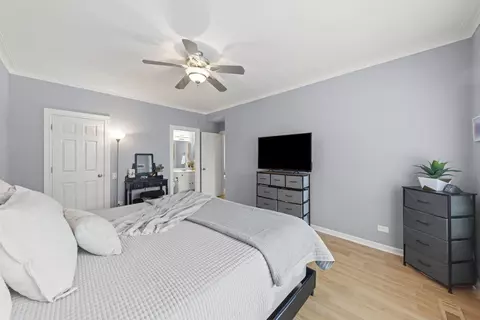 Bedroom - 931 Mesa Dr, Elgin, IL 60123 photo 2 of 4