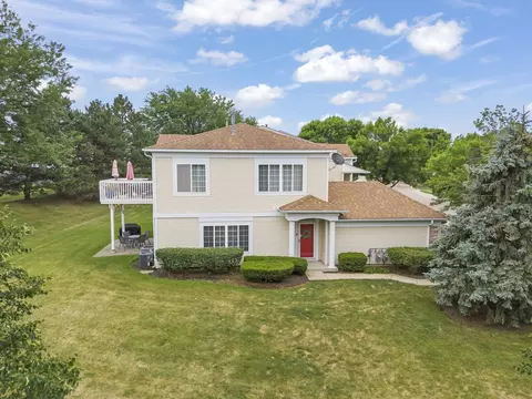 Exterior - 931 Mesa Dr, Elgin, IL 60123 photo 2 of 3