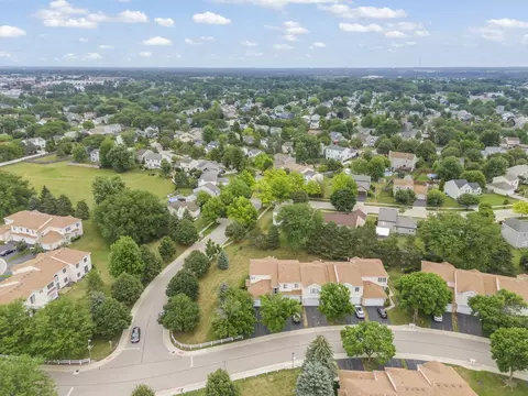 View/Area - 931 Mesa Dr, Elgin, IL 60123 photo 2 of 5