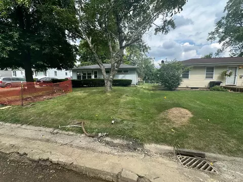 28 Delaine Dr, Normal, IL 61761 photo 20