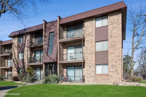 3026 Bernice Rd #308, Lansing, IL 60438