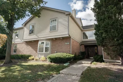 1744 Eastwood Ct #4, Schaumburg, IL 60195