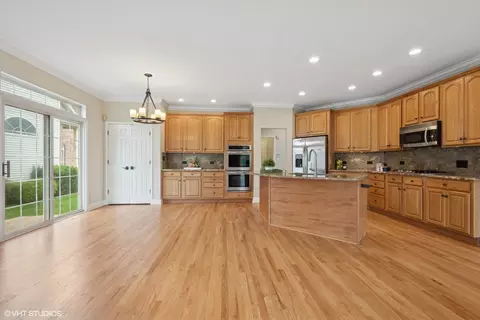 Kitchen - 3119 Central Ct, Glenview, IL 60025 photo 1 of 2