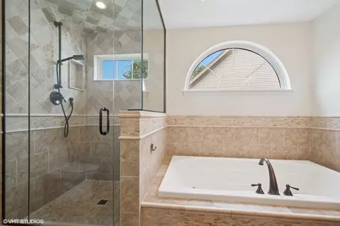 Bath - 3119 Central Ct, Glenview, IL 60025 photo 3 of 4