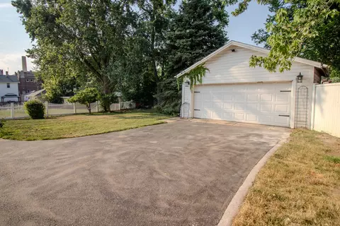 Exterior - 524 E 13th St, Lockport, IL 60441 photo 7 of 7