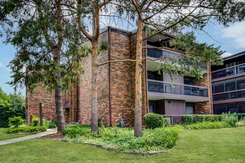 14620 Scarborough Ct #M2, Oak Forest, IL 60452