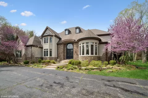 32 W634 Oak Lawn Farm Rd, Wayne, IL 60184
