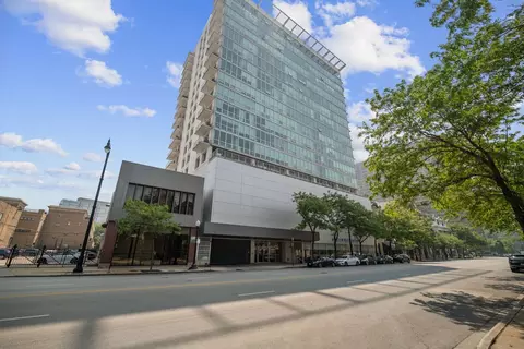 1845 S Michigan Ave #701, Chicago, IL 60616