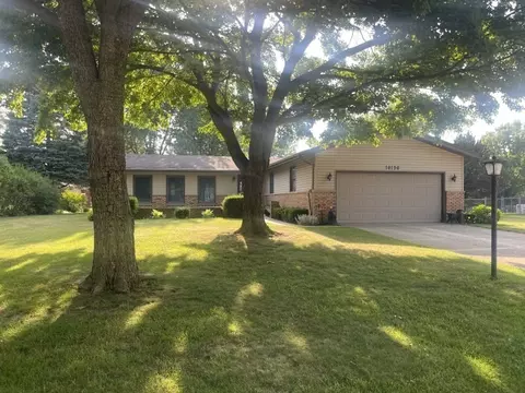 16156 S Serenity Dr, Plainfield, IL 60586 photo 2